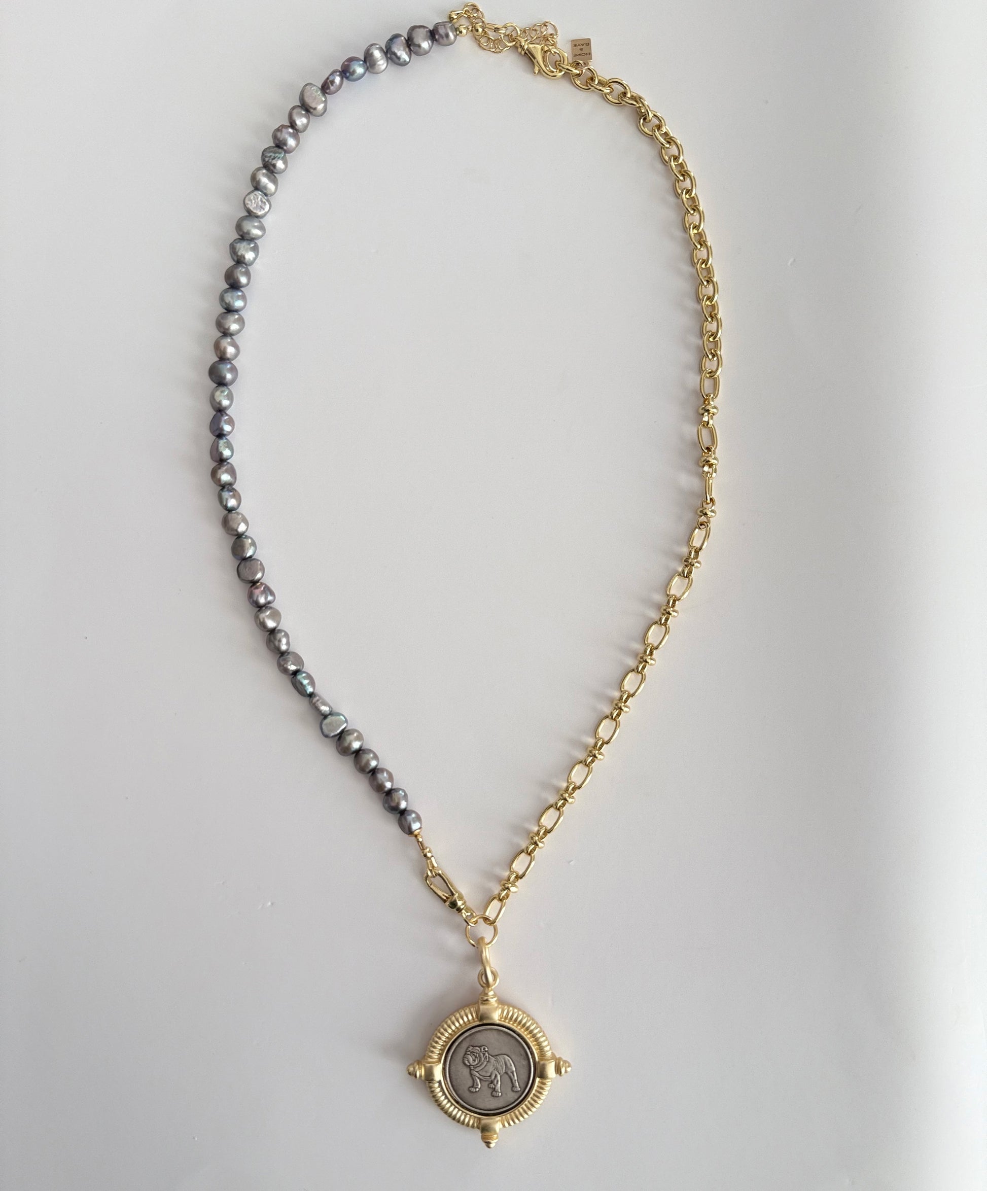 natural-pearls-gold-chain-necklace-bulldog-pendant