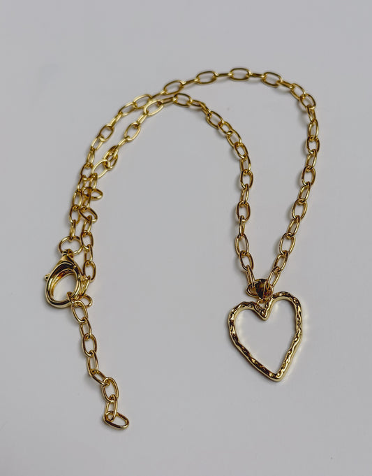 Golden Thread Necklace – Gold-Filled Hammered Heart Pendant | Hope & Raye
