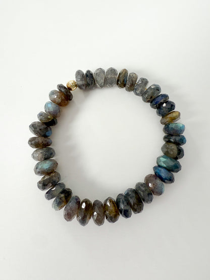 Handcrafted Labradorite gemstone bracelet with gold 